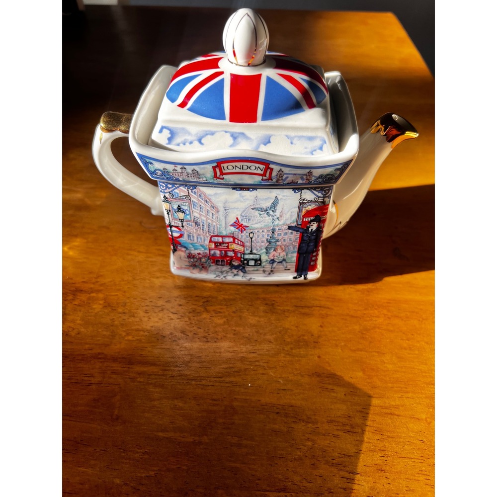 Sadler London Heritage Teapot England Union Jack British Bus Ceramic 4660 - Picture 2 of 6